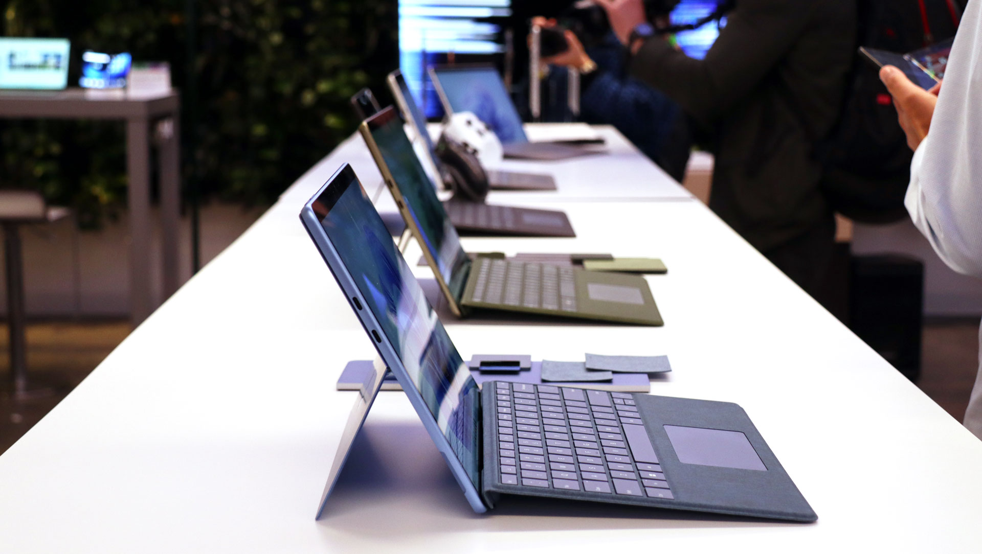Группа Microsoft Surface Pro 9